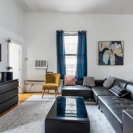 Majestic 3 Bedroom Apartment In Nyc!